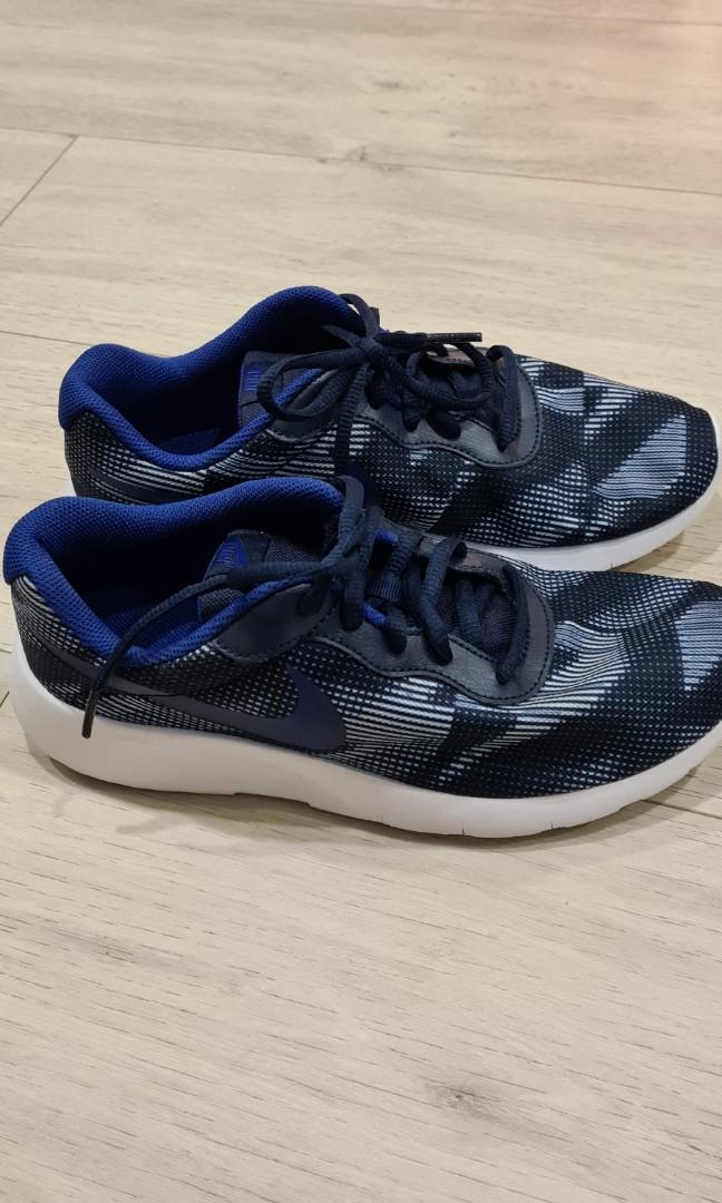 Nike tanjun obsidian sales