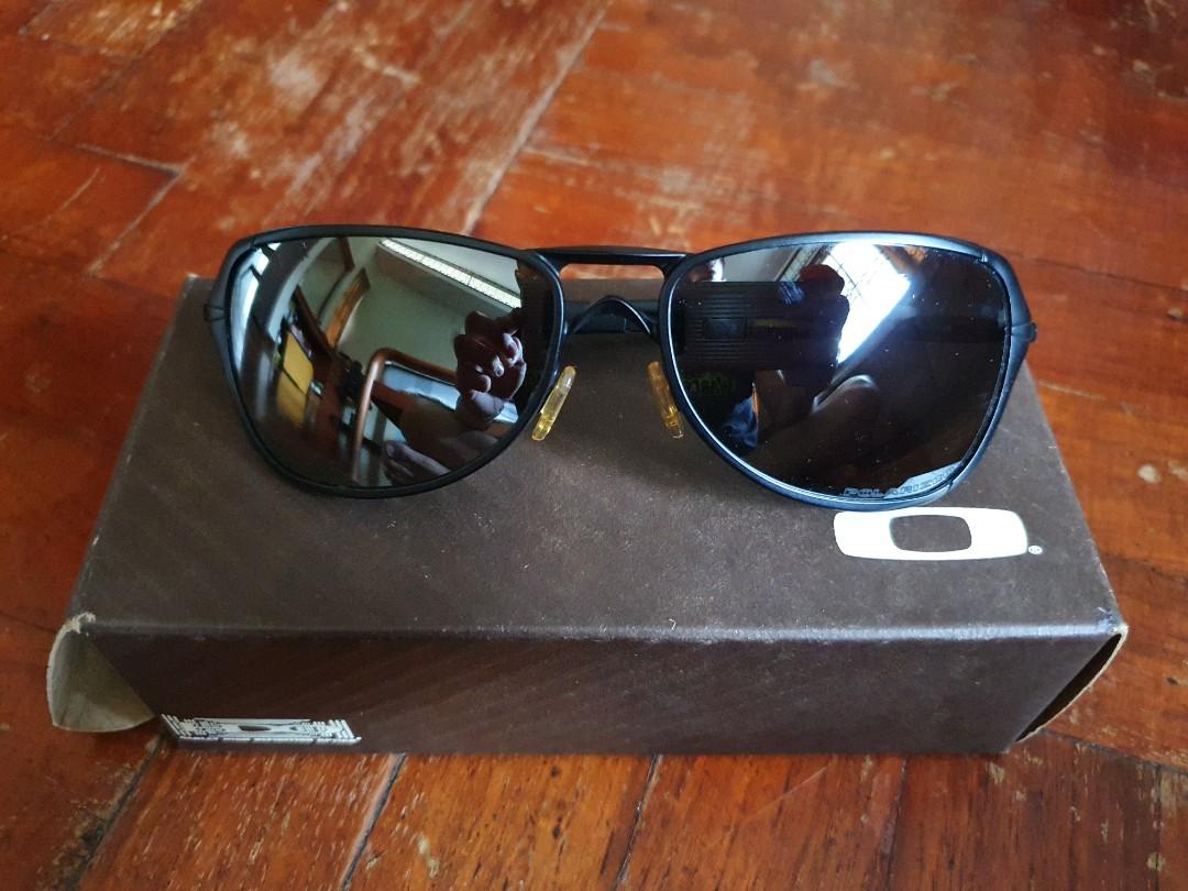 Oakley Felon black Polarized lens black frame metal., Men's Fashion,  Watches & Accessories, Sunglasses & Eyewear on Carousell