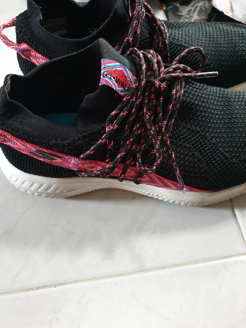 pink and black skechers