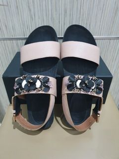 (Kategori: ) berada di . Dikirim oleh ccprelovedd (ID iklan 1058528379, Gambar 1). Deskripsi: .