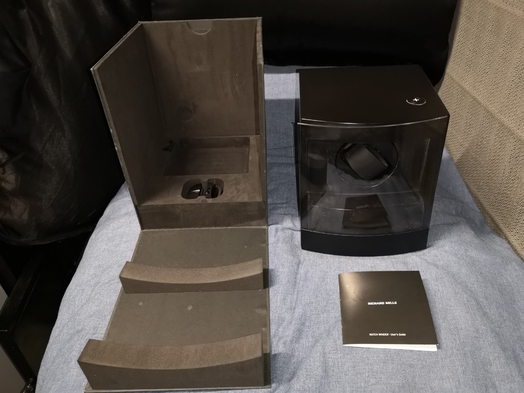 Richard mille watch discount winder