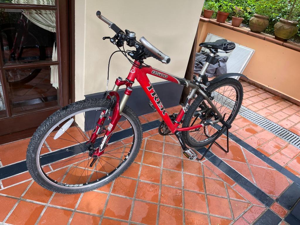 worst melk wit levend TREK 8500 for sale, Sports Equipment, Bicycles & Parts, Bicycles on  Carousell