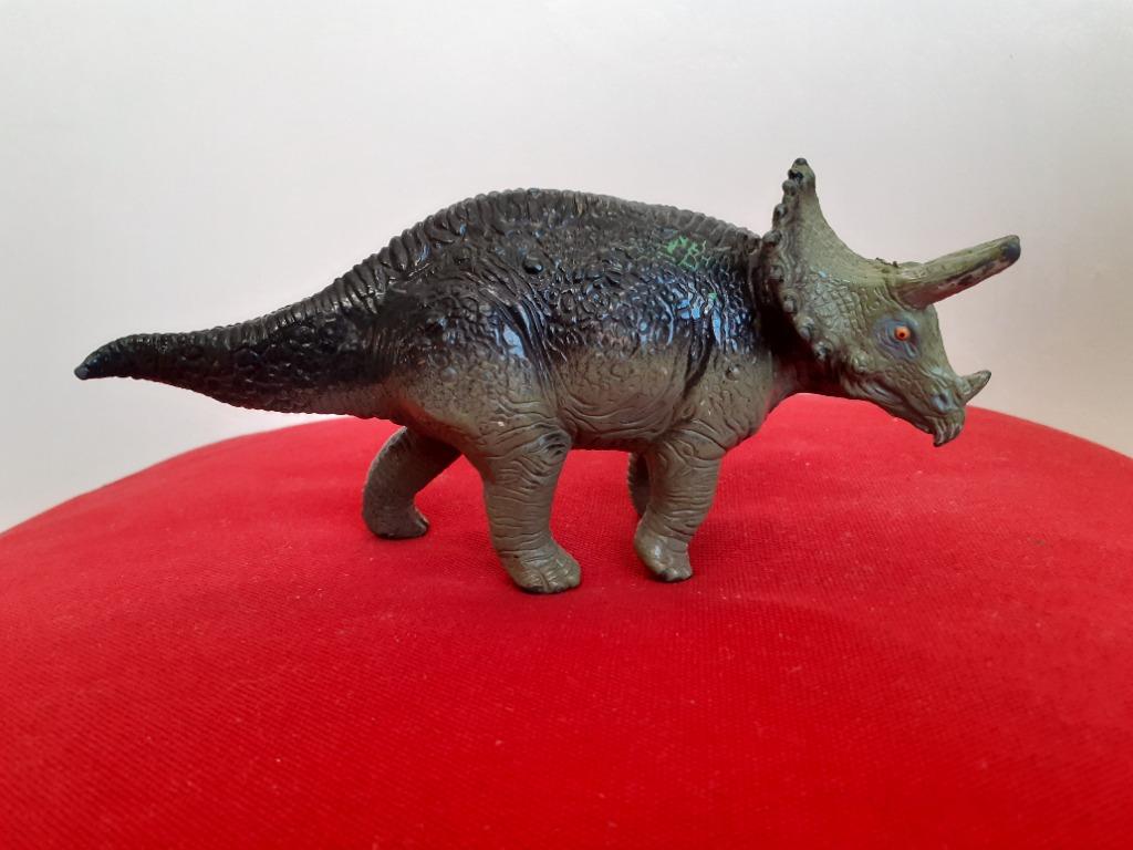 triceratops figure