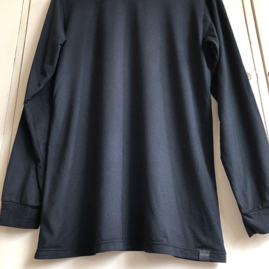 Uniqlo MEN HEATTECH 05 (Category: Sleep and Loungewear) located in Makati City. Submitted by thocph (Listing ID 1058649010, Image 3). Description: .