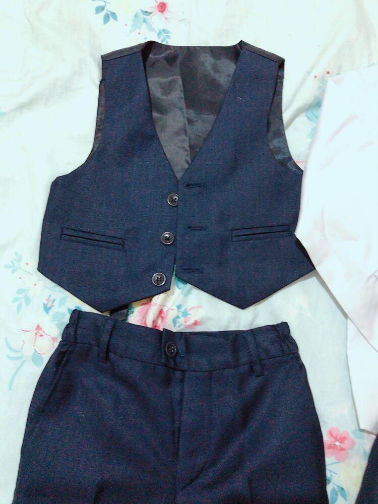 Weiqihan Formal Set for Boys 4-5 years (Category: Babies & Kids Fashion) located in Quezon City. Submitted by jt0404 (Listing ID 1058649565, Image 3). Description: Used only once for a wedding Excellent condition! Bought for 1699.