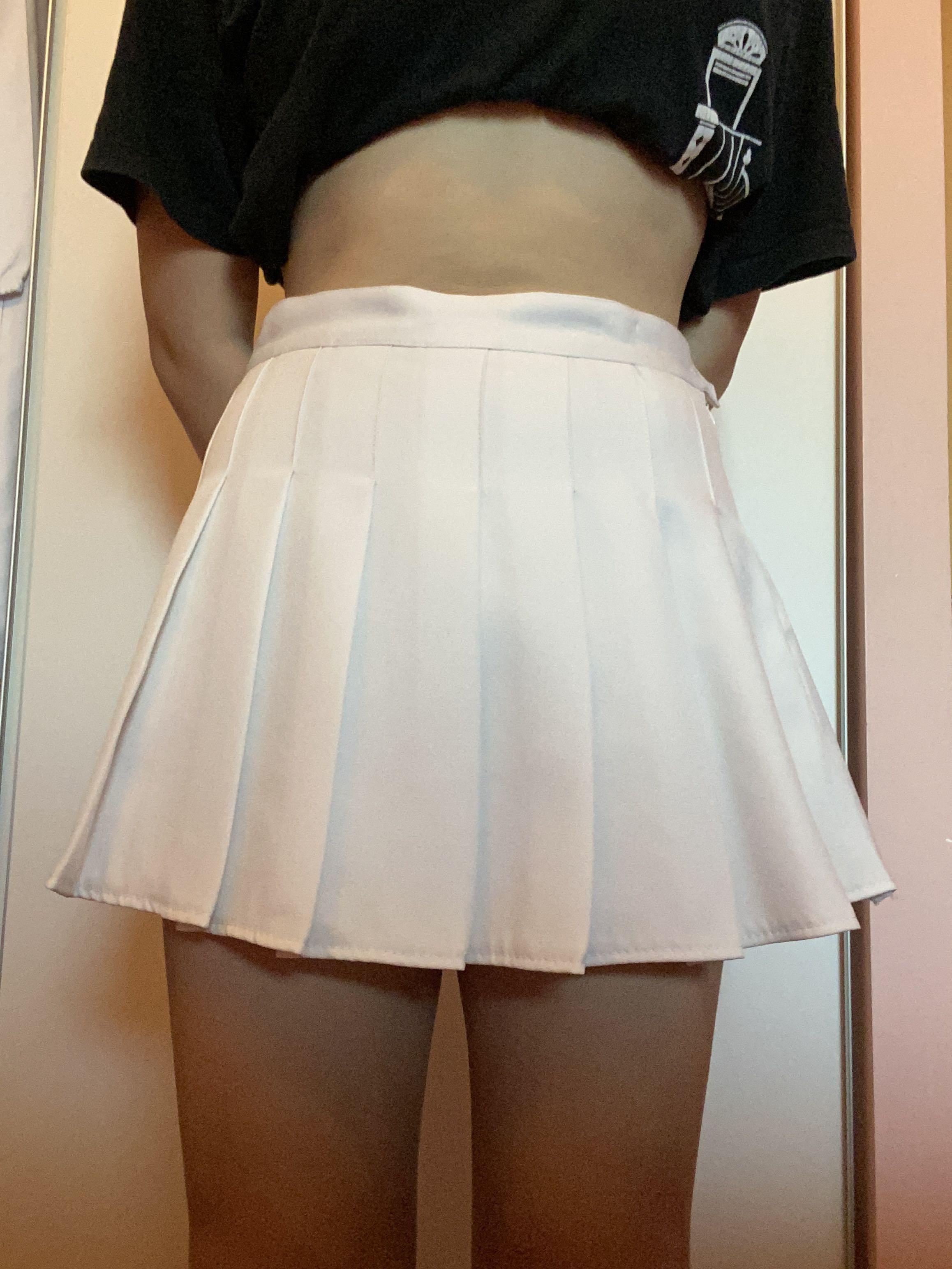 white pleated tennis skirt women s fashion bottoms skirts on carousell white pleated tennis skirt women s fashion bottoms skirts on carousell