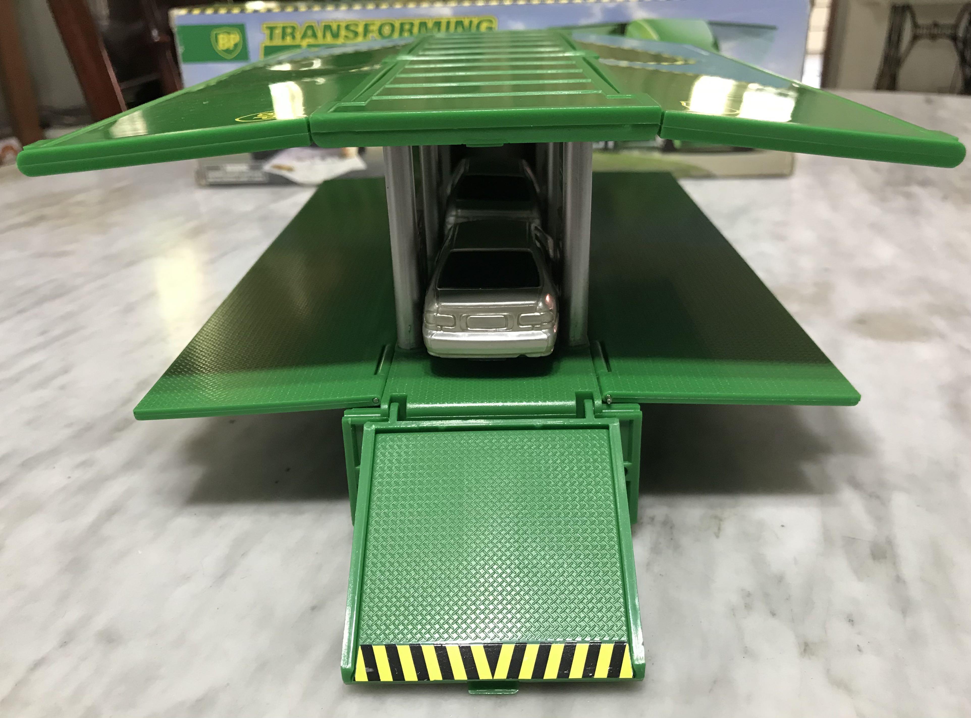 1999 Collectors’ Limited Edition BP Transforming Truck, Hobbies & Toys