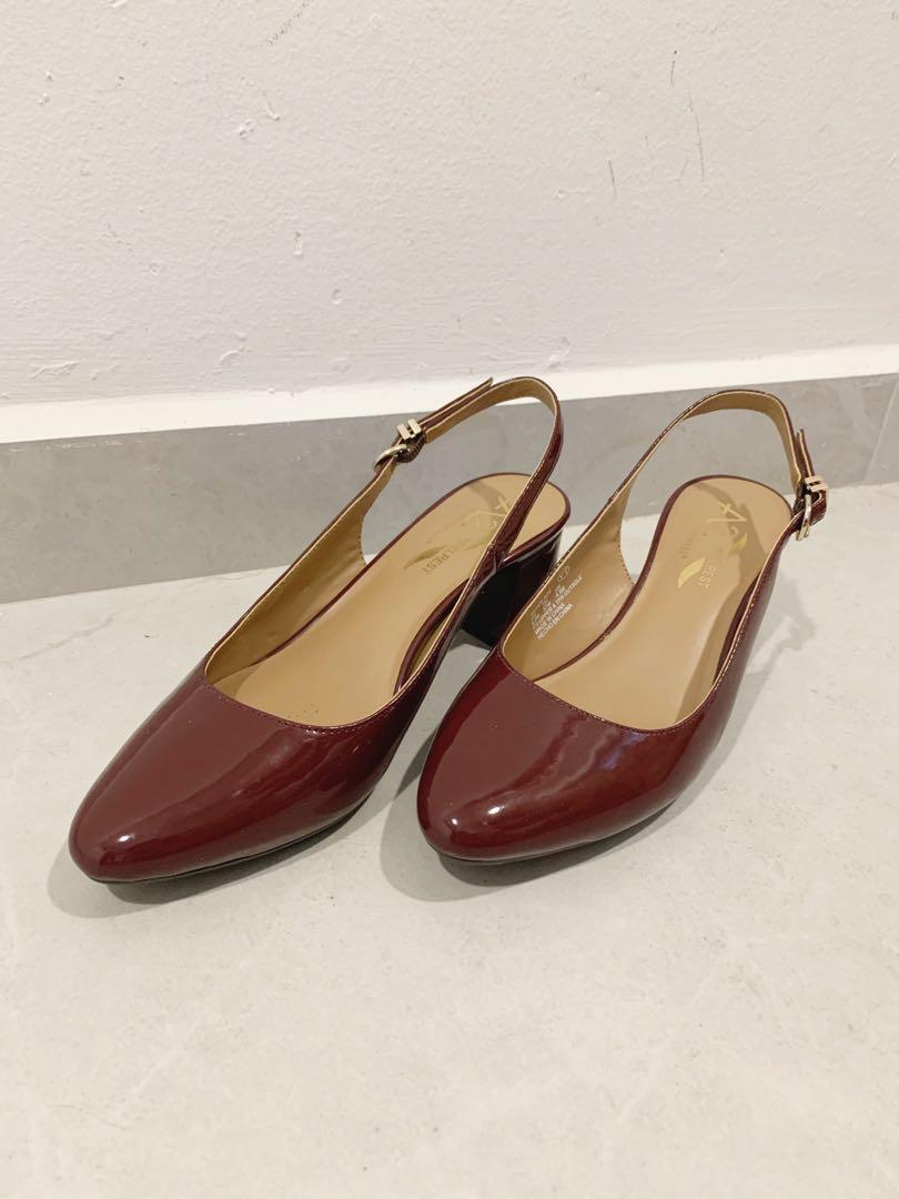 AEROSOLE GRAND CENTRAL SLINGBACK HEELS 