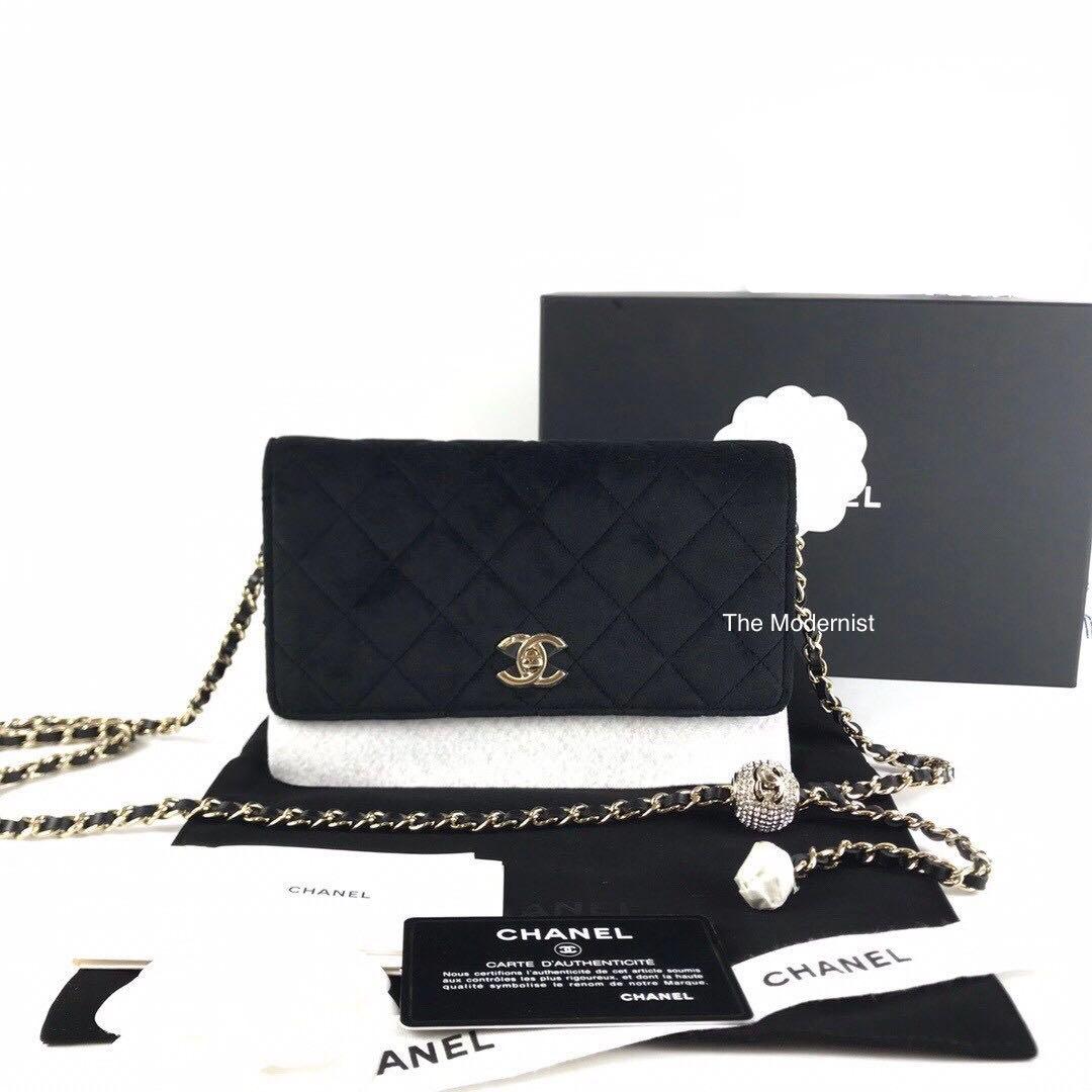 Chanel velvet deals wallet on chain