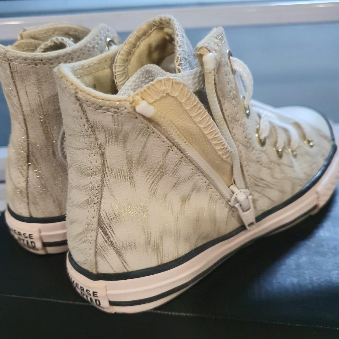 Chuck taylor size 2024 12