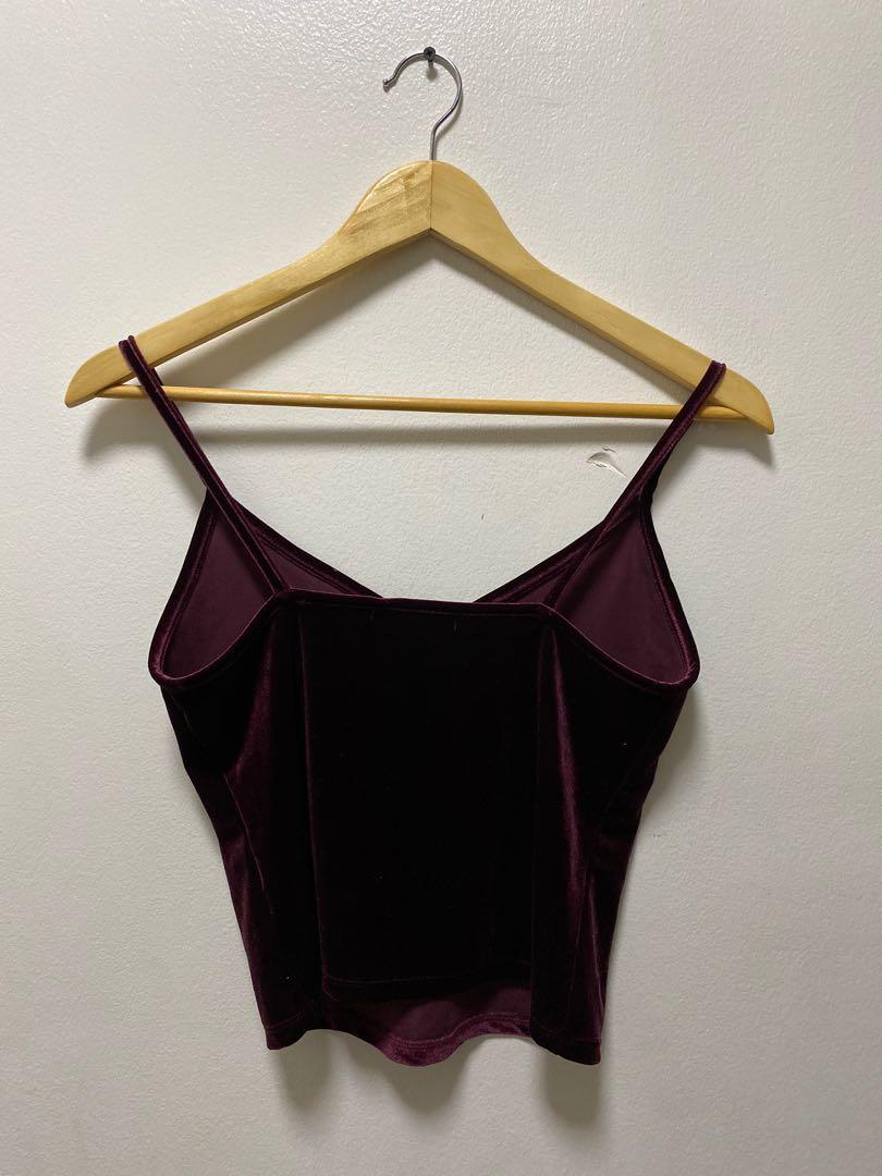 Forever 21 Maroon velvet tank top (Category: Sleeveless) located in Las Pinas. Submitted by ellabells (Listing ID 1058856699, Image 2). Description: Used for 2 times only The fabric is velvet and really soft Perfect for going out Rfs: not my style .
