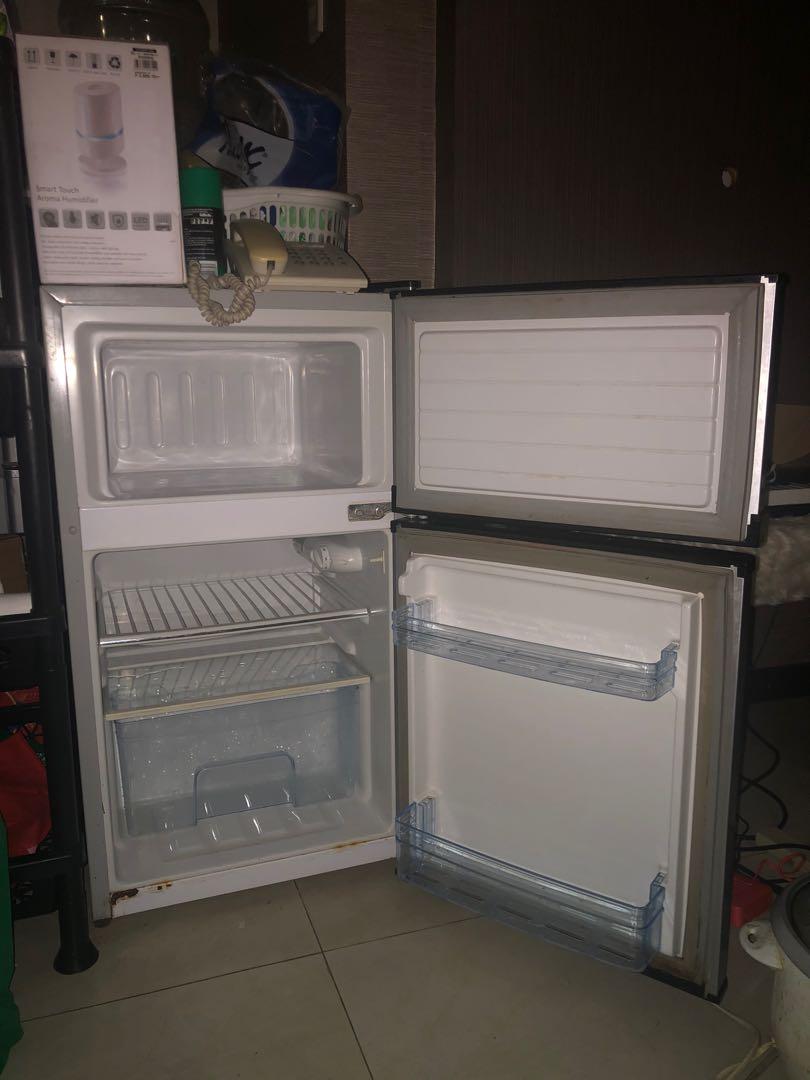 Hanabishi Mini Double Door Refrigerator, TV & Home Appliances, Kitchen
