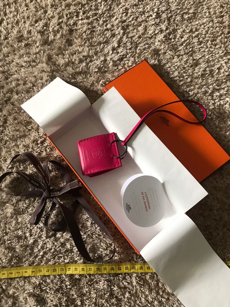 Hermes accessories de sac orange hermes birkin shopping bag gantungan