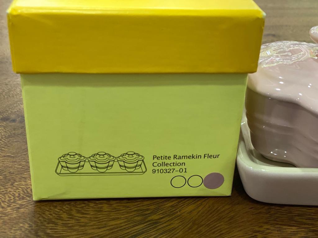 LE CREUSET Petite Ramekin Fleur 3個セット Set of 3 LE CREUSET Petite Ramekins Fleur Collection Light