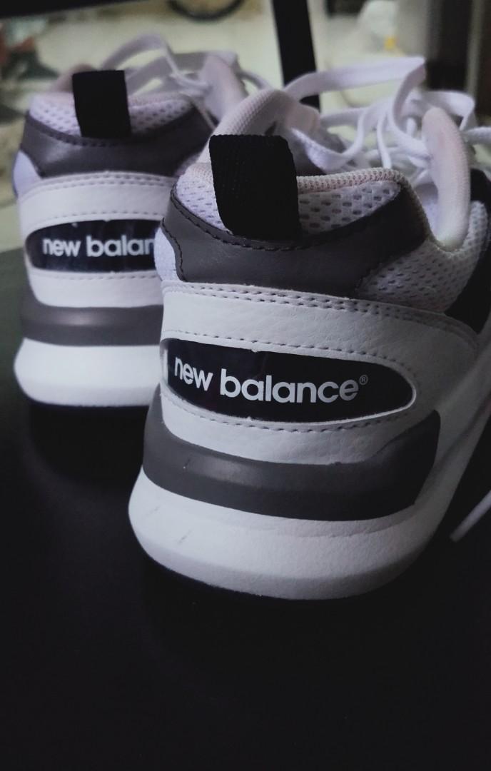 new balance white casual shoes