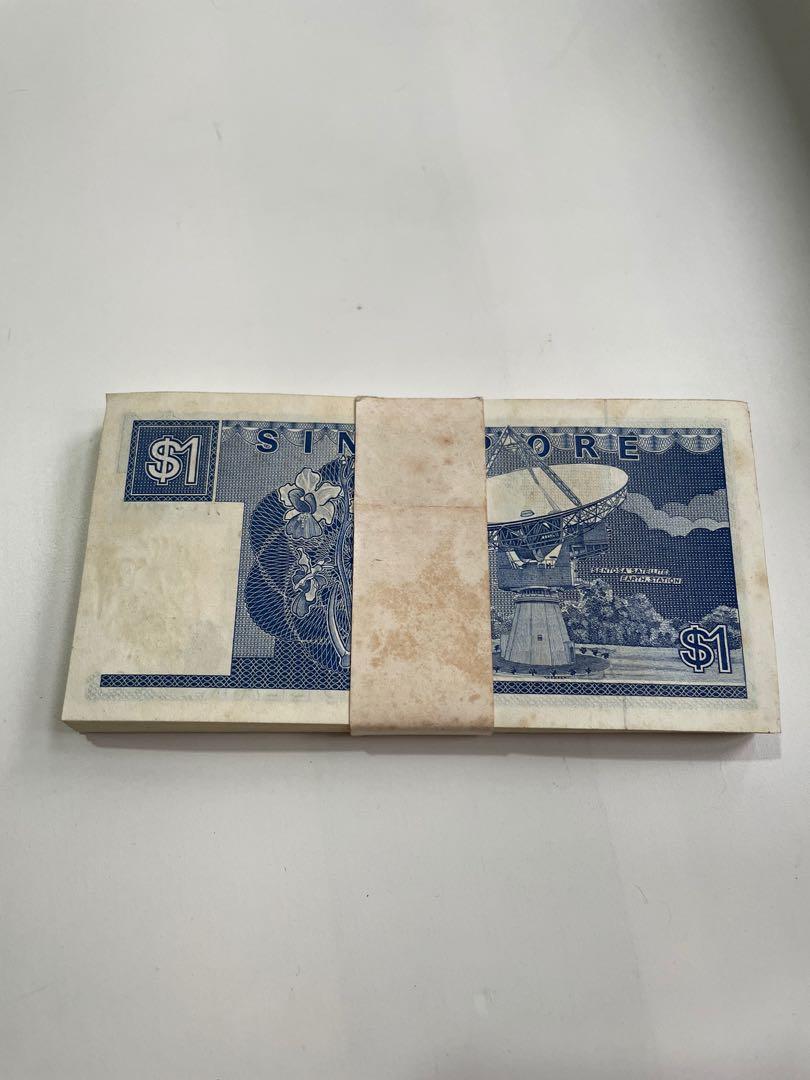 Old Notes (Category: Currency) located in Singapore. Submitted by bits.n.bot (Listing ID 1058841208, Image 2). Description: $100 worth of Old SGD $1 note Serial no from 894501 to 894600.