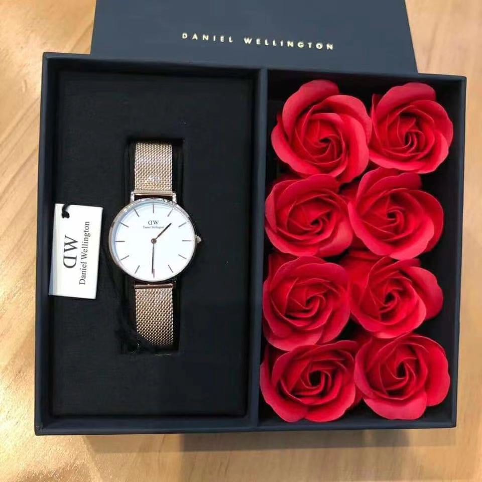 Original Daniel Wellington Gift Box Women s Fashion Jewelry Organisers Bracelets on Carousell