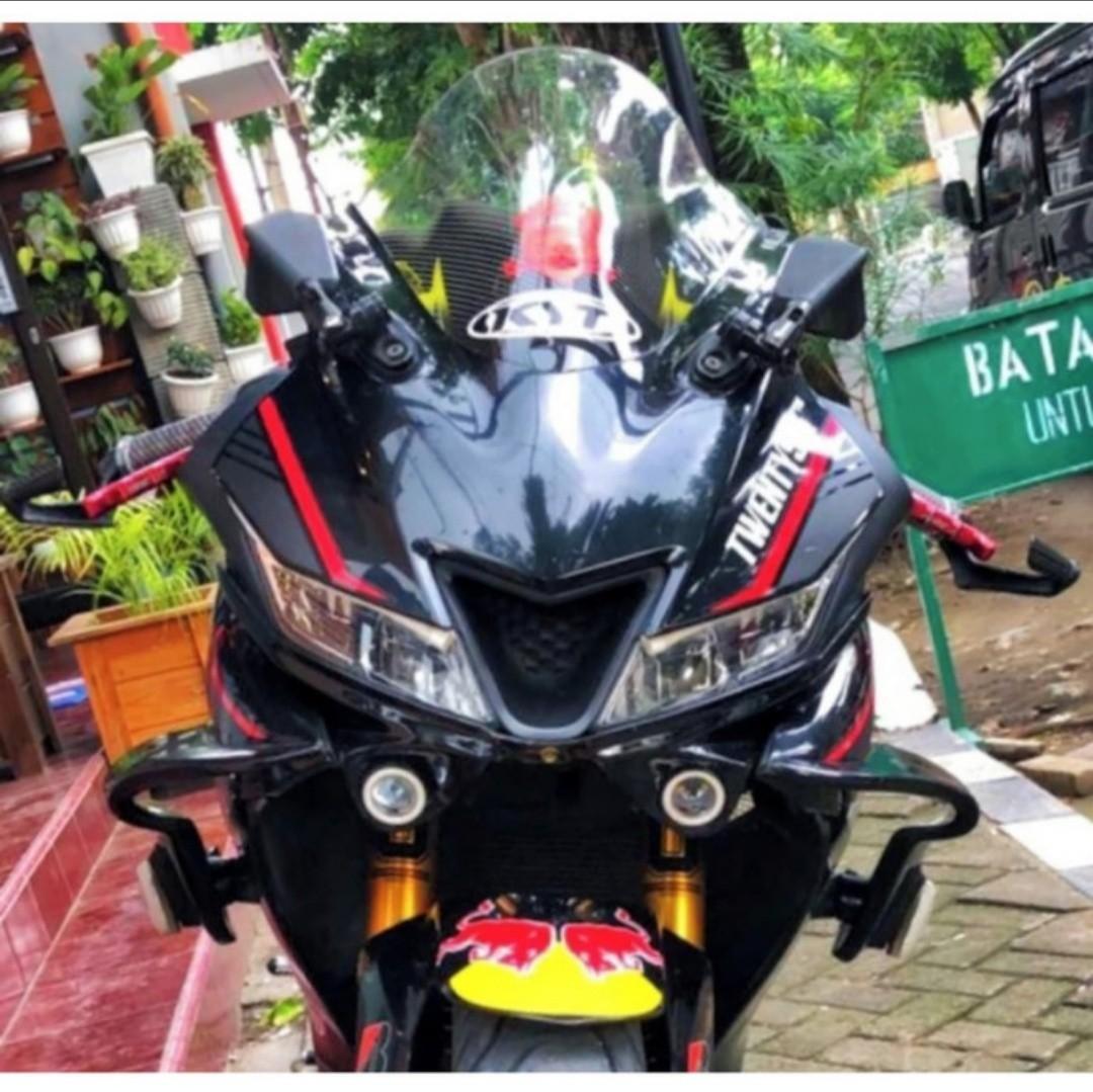 r15 v3 motogp winglet