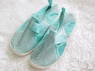 (Category: ) located in . Submitted by caredforgoods (Listing ID 1058811015, Image 1). Description: .
