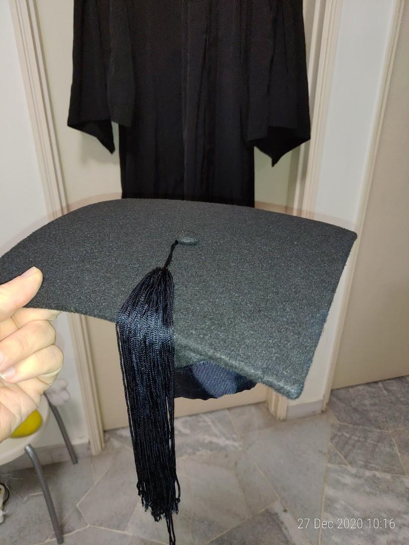 UNSW Graduation gown, Everything Else, Others on Carousell