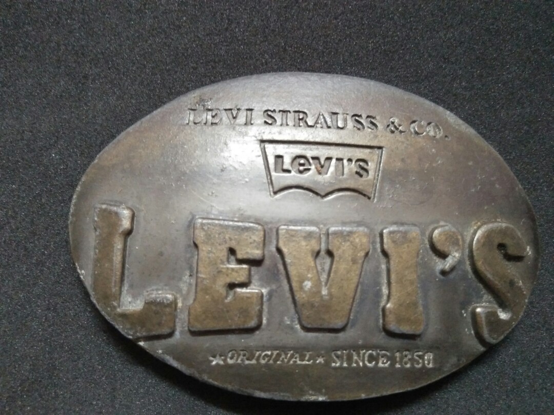 Vintage Levis Buckle (Solid brass), Men's Fashion, Watches & Accessories,  Belts on Carousell
