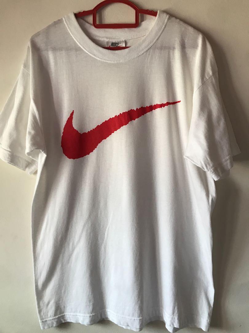 Nike white cheap tag red swoosh