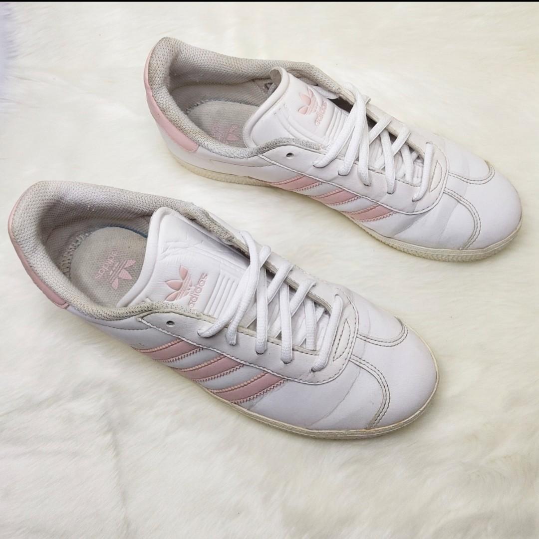 adidas gazelle crib shoes pink