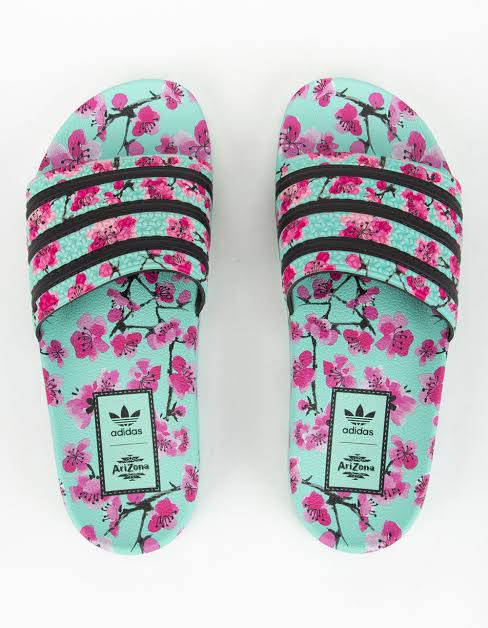 Kinderachtig Duplicaat Bedrijfsomschrijving Adidas x Arizona Slides, Women's Fashion, Footwear, Flats & Sandals on  Carousell