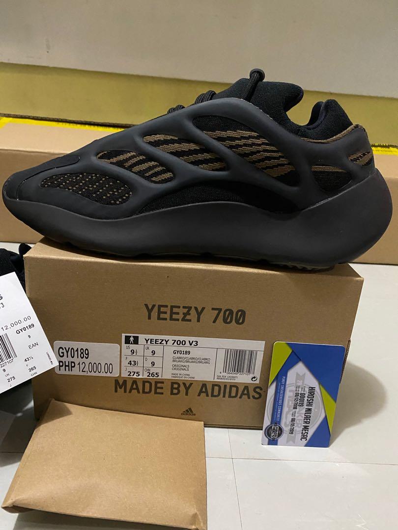 yeezy 700 size 9.5