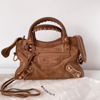 (Category: ) located in . Submitted by shopwithgg (Listing ID 1059009387, Image 1). Description: .