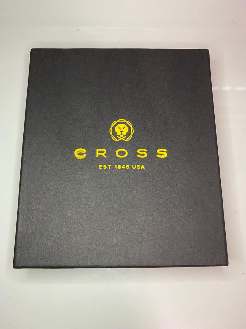 Cross Wallet (Category: Wallets & Card Holders) located in Manila. Submitted by decluterrrr (Listing ID 1058983097, Image 3). Description: - brand new and authentic - bought from Zalora - price is negotiable - pm for more inquiries.