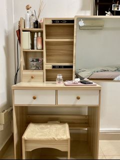 (Category: ) located in . Submitted by shoppylady (Listing ID 1059155399, Image 1). Description: .