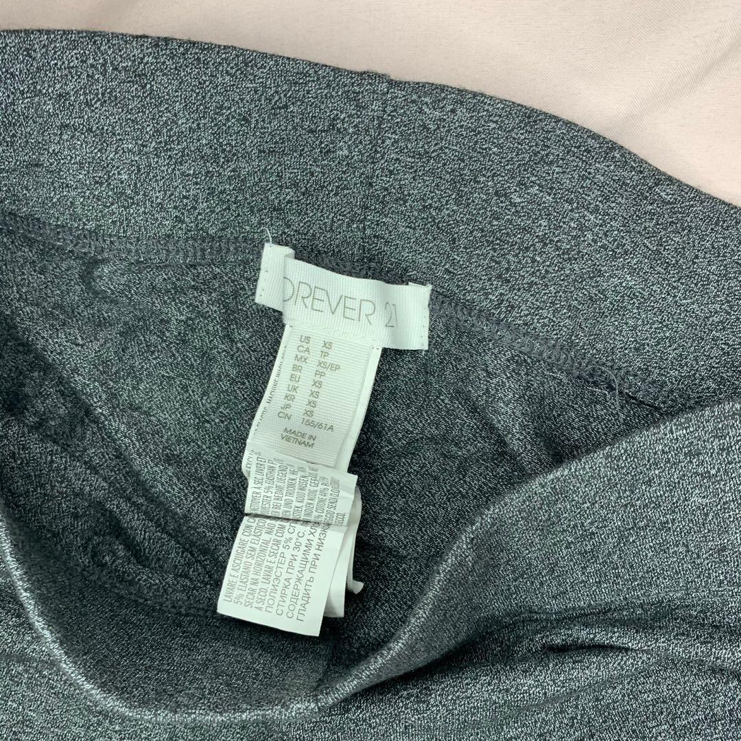 FOREVER 21 Cycling Shorts (Category: Shorts) located in Quezon City. Submitted by tonscollection (Listing ID 1059048353, Image 2). Description: Size XS Color: Dark Gray RFS: Too small Used but in good condition Manage your expectation Color may vary due to lighting Shipping fee: 85php within Metro Manila 95php outside Metro Manila We have cash on delivery for payment option. 1-2 days reservation only. Payment for Delivery shall be shouldered by b