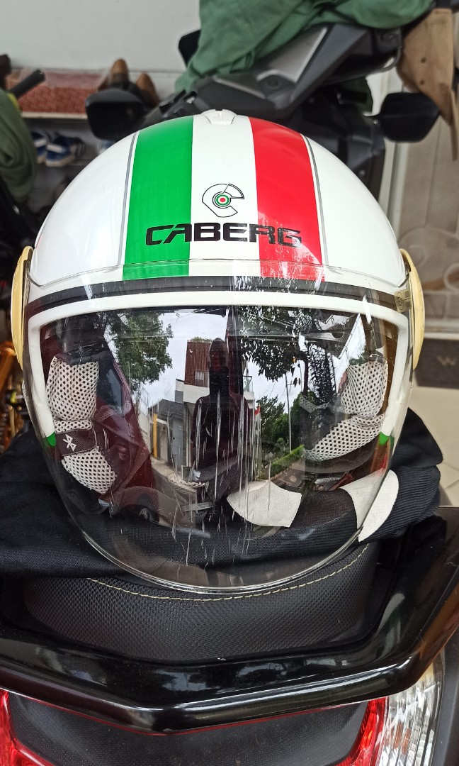 Helm original bekas half face caberg nolan givi kyt scooter, Motor di