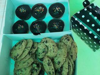 Homebaked Choco Bundle of Cookies and Cupcakes