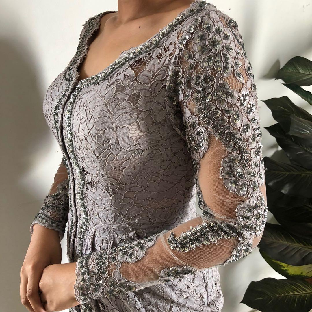 kebaya_full_payet_open_neck__s_1609161629_20484415_progressive.jpg