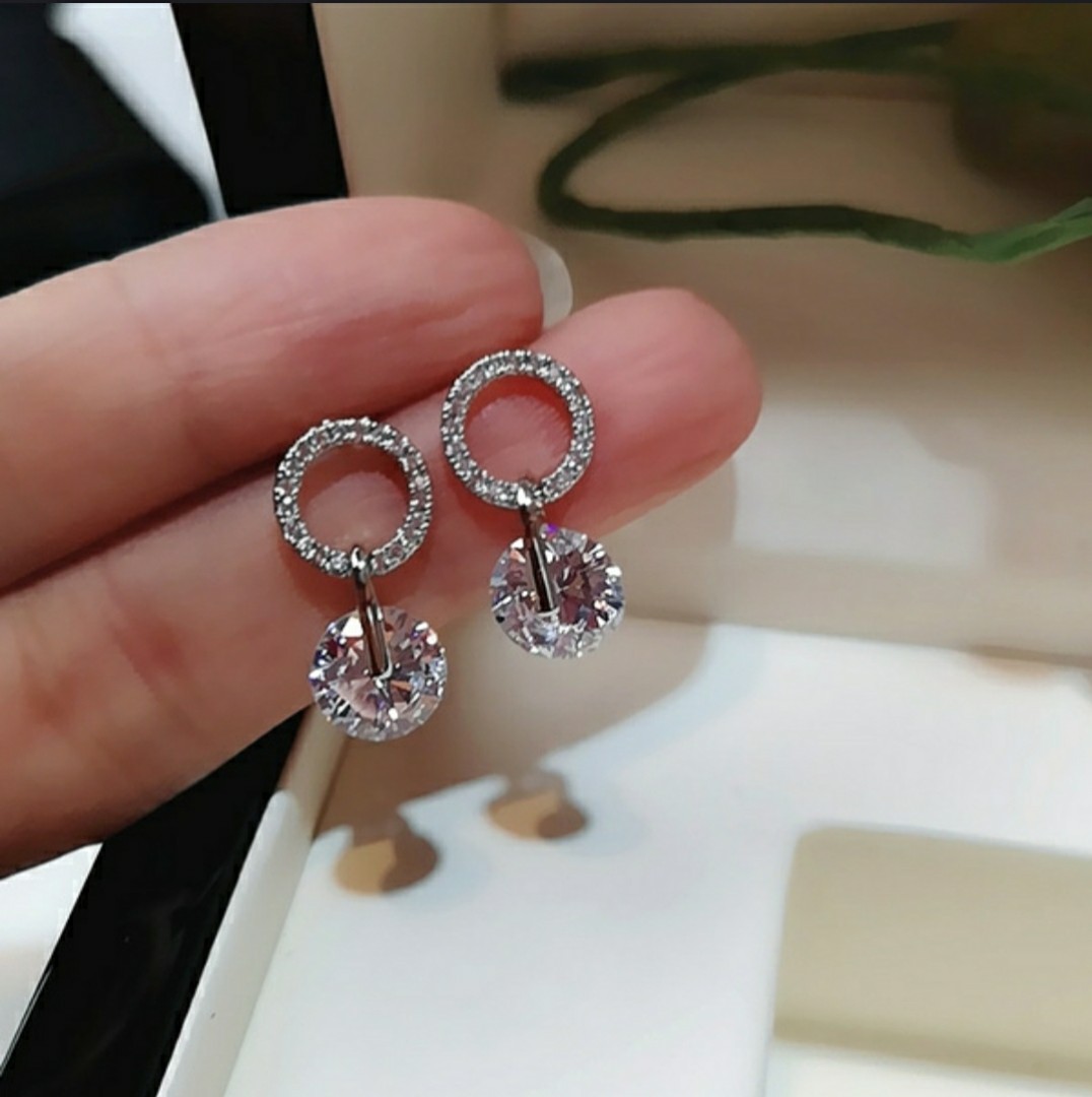 Korean diamond earrings top