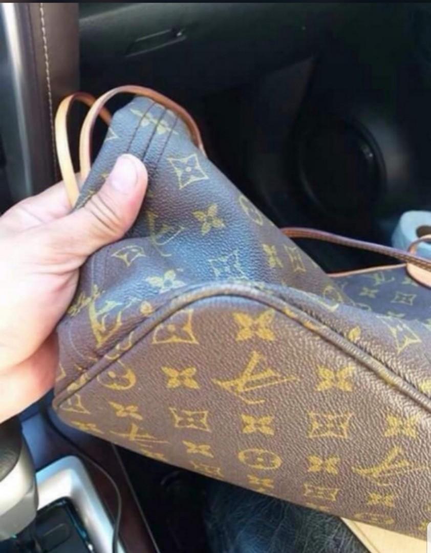 LV Bag (Category: Luxury Bags & Wallets) located in Quezon City. Submitted by hello_sofia77 (Listing ID 1059178279, Image 3). Description: Rush Sale! Meet up Any MRT/ LRT Stations BGC Uptown Mall Shangrila at the Fort.