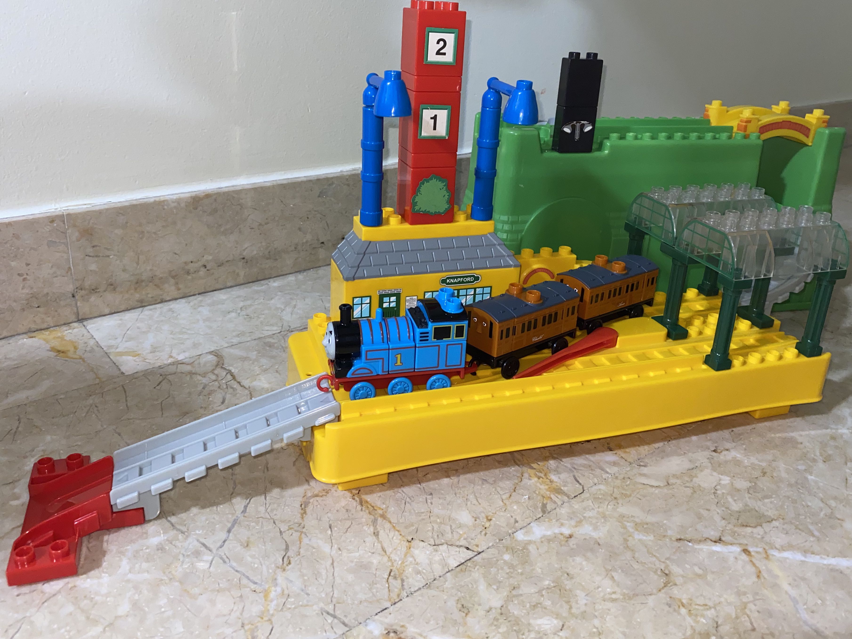Thomas mega station discount