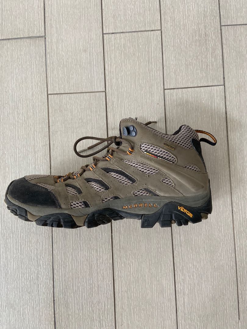merrills hiking boots