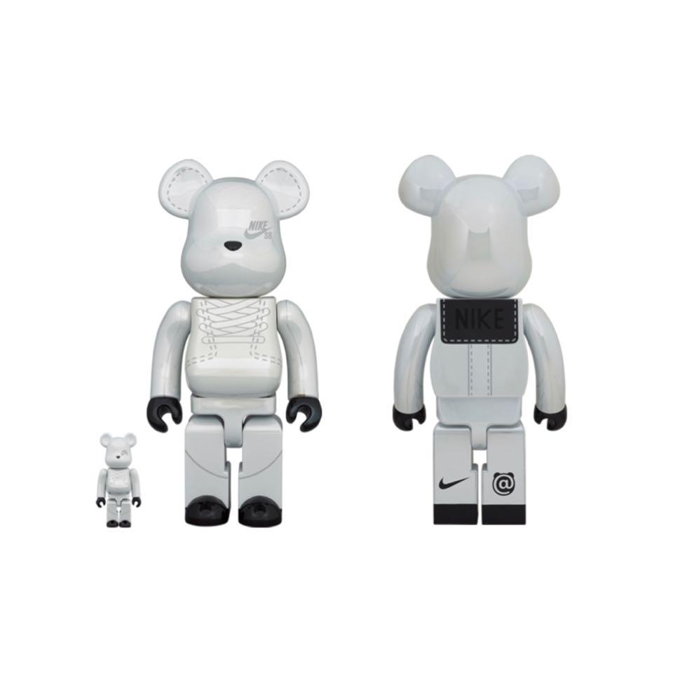 nike sb bearbrick
