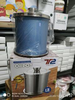 Oil pot filter warna biru.