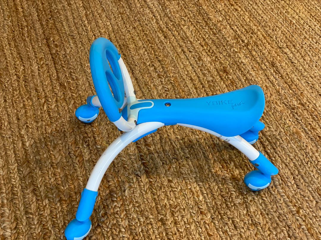 Pewi walking ride on toy cheap