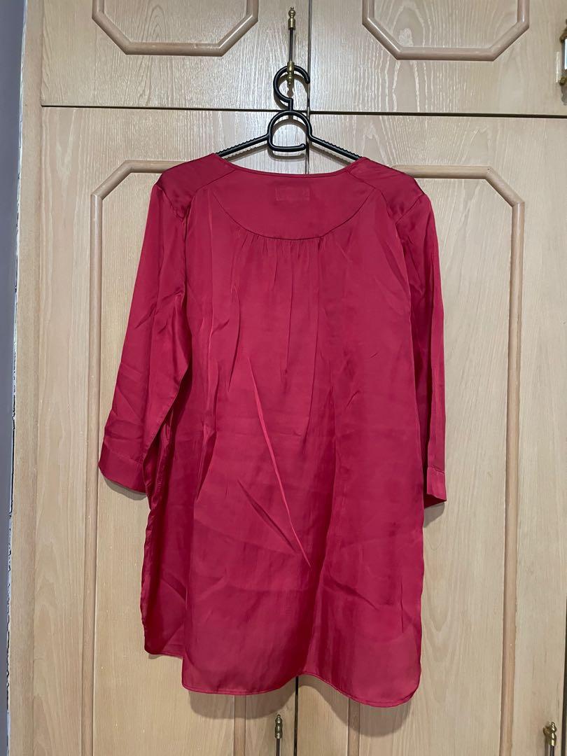 Pink blouse (Category: Blouses) located in Johor Bahru. Submitted by dkjm1 (Listing ID 1059080310, Image 2). Description: .