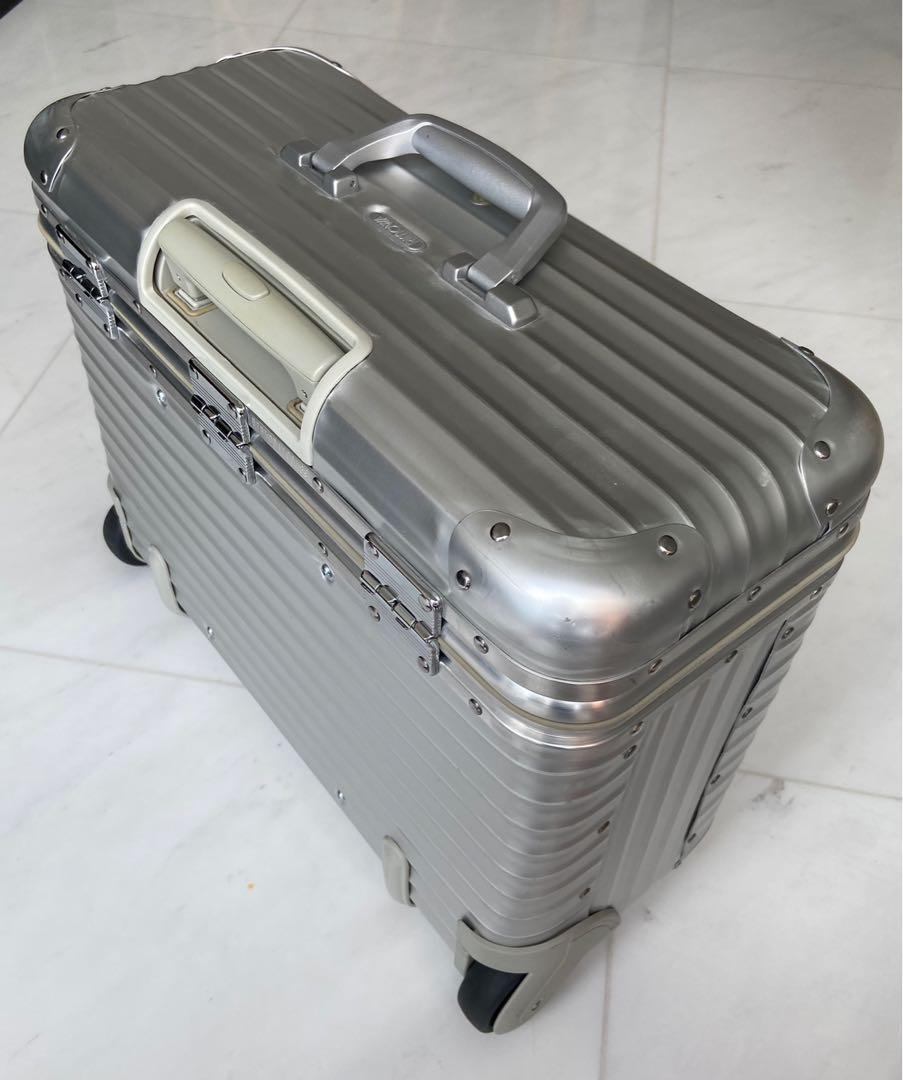 Rimowa pilot for shop sale