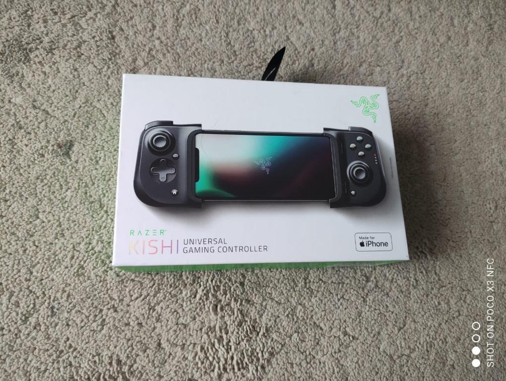 RAZER KISHI Universal Gaming Controller iOS / iPhones iPhone Mobile ...