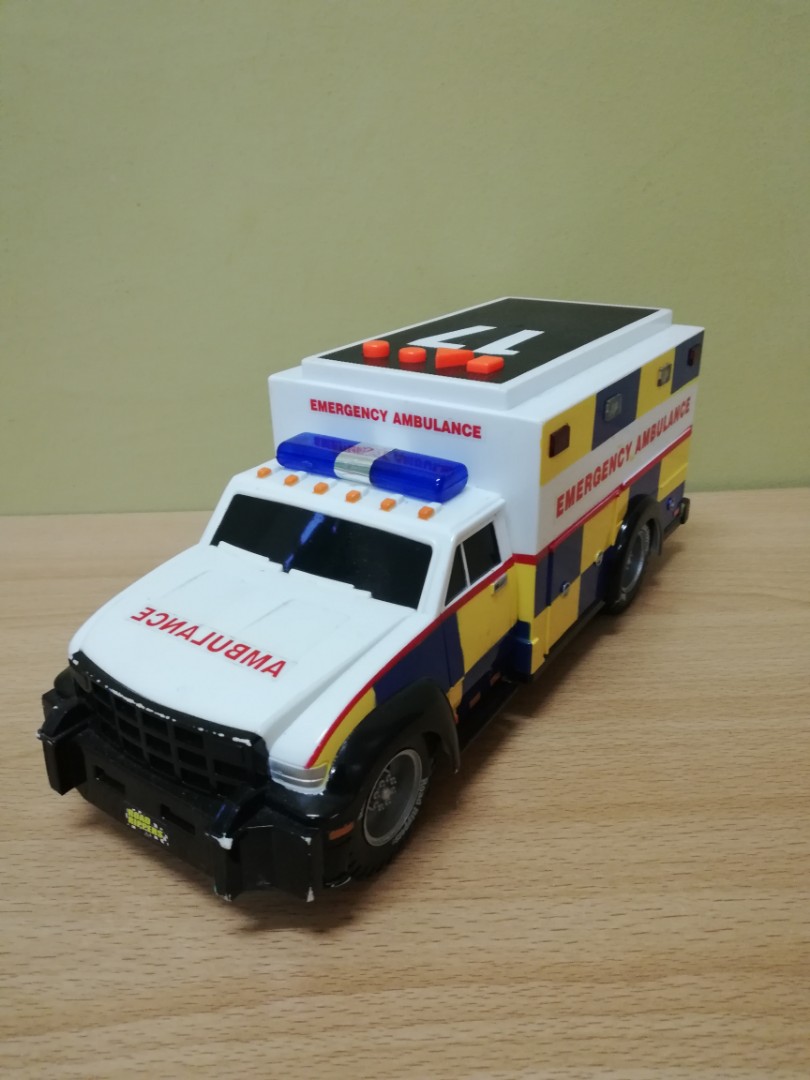 Road rippers hot sale ambulance toy