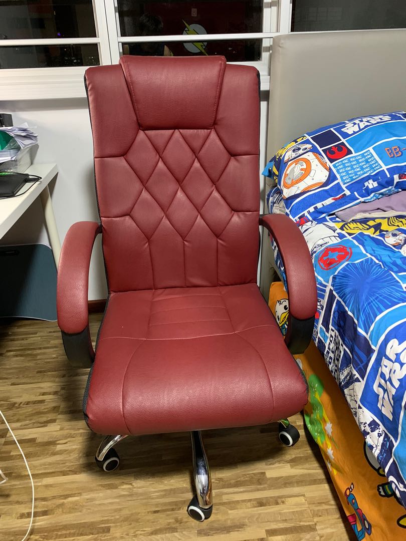 Rockford executive office Chair (red), Furniture & Home Living