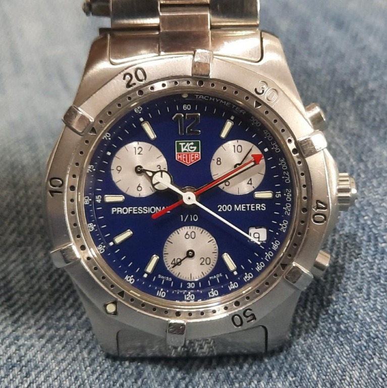 Tag heuer professional 200 meters chronograph discount
