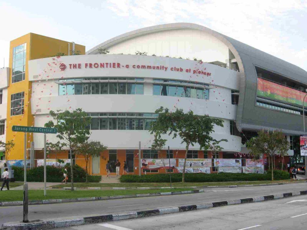 The Frontier CC Badminton Court, Sports Equipment, Sports & Games